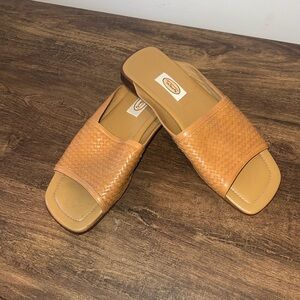 Talbots leather slides. Woman’s size 9. Good used condition.